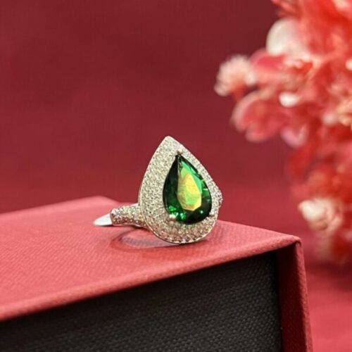 Buy quality Silver 925 green stone ring sr925-87 in Ahmedabad